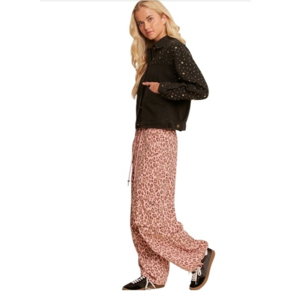 Davi & Dani Pink Leopard Print Women's Cargo Pants